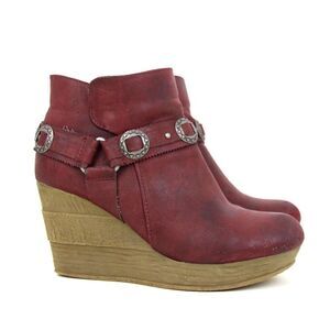 SBICCA VINTAGE COLLECTION VEGAN FAUX LEATHER SUEDE PLATFORM BOOTS SHOES SIZE 7.5